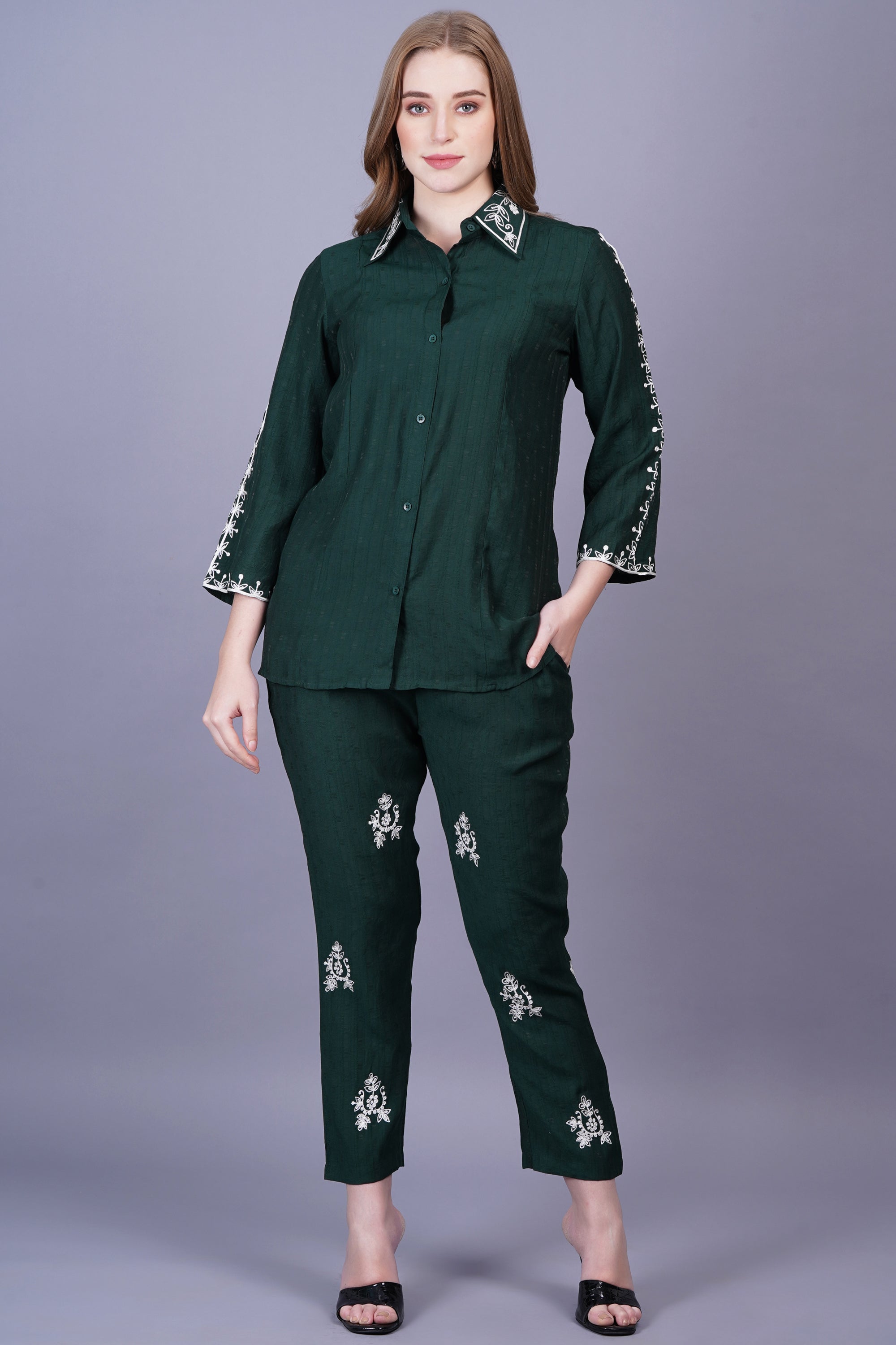 EMBROIDERED COORD SET